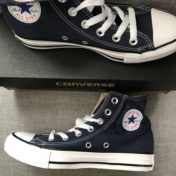 Converse women’s navy blue high top shoes - Picture 3 of 6